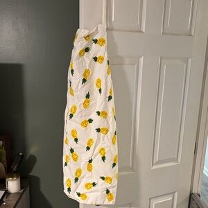 Kate Spade Cream Apron with pineapple Pattern